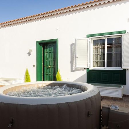 Live Playa Chica Abades Apartment Abades  Exterior photo