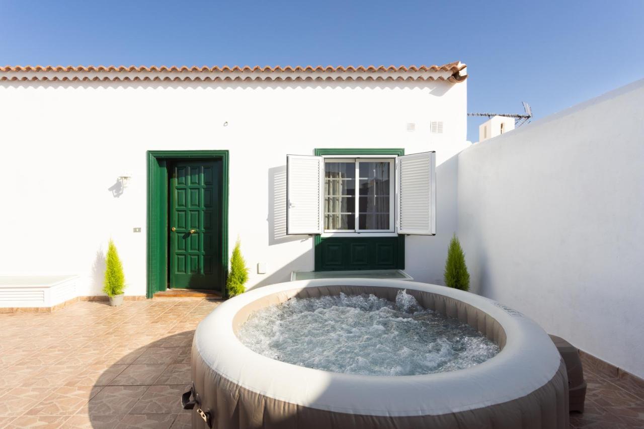 Live Playa Chica Abades Apartment Abades  Exterior photo